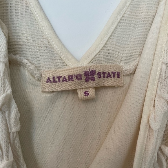 Women’s Mermaid Style Dress Size: Small - Picture 4 of 7